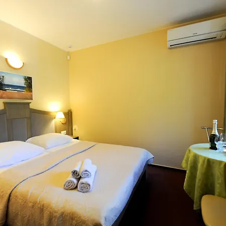 Bella Guest house 3*